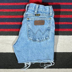 SOLD 🩵 28w Vintage Wrangler Cutoffs